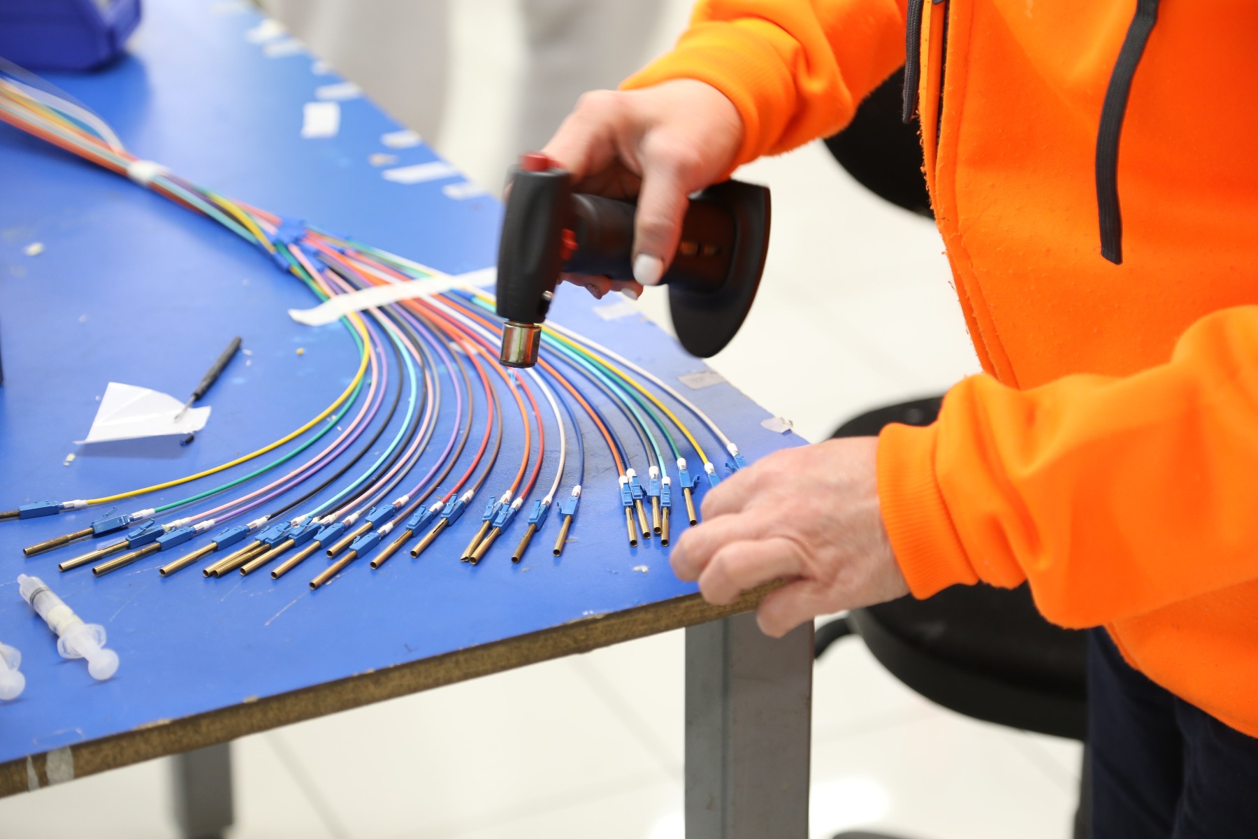 5 minutes to learn about Fiber optic cable types 5 minutos para aprender sobre os tipos de cabos de fibra óptica